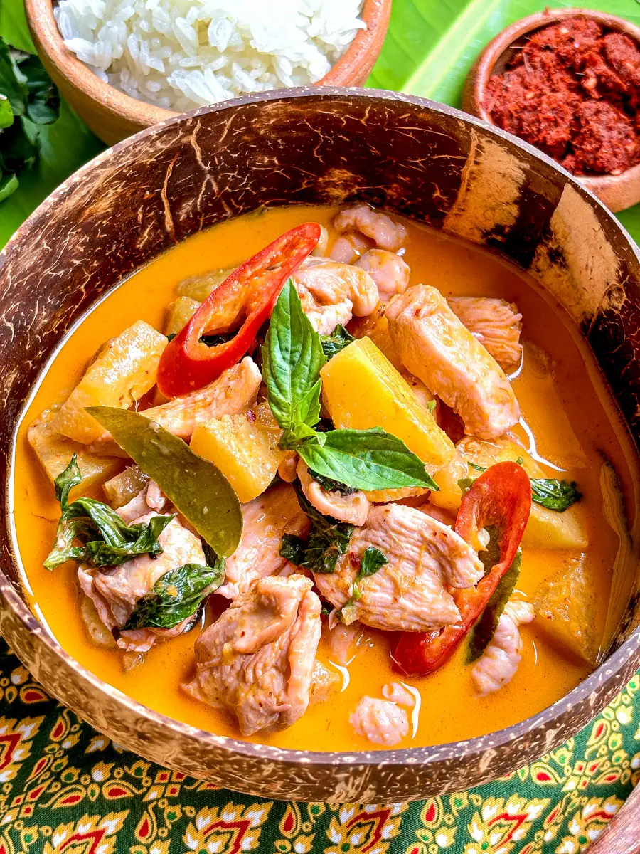 Minute Thai Pineapple Curry: Restaurant Flavor at Home